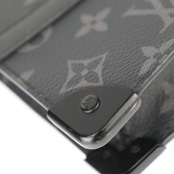 LOUIS VUITTON Black Monogram Leather Pouch - Picture 6 of 10